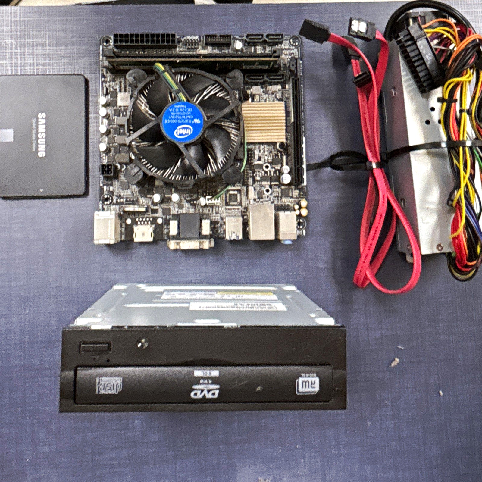 DIY KIT ASUS H110I-PLUS Motherboard + Intel Core i5-7400 3.00GHz 8GB DDR4 SSD