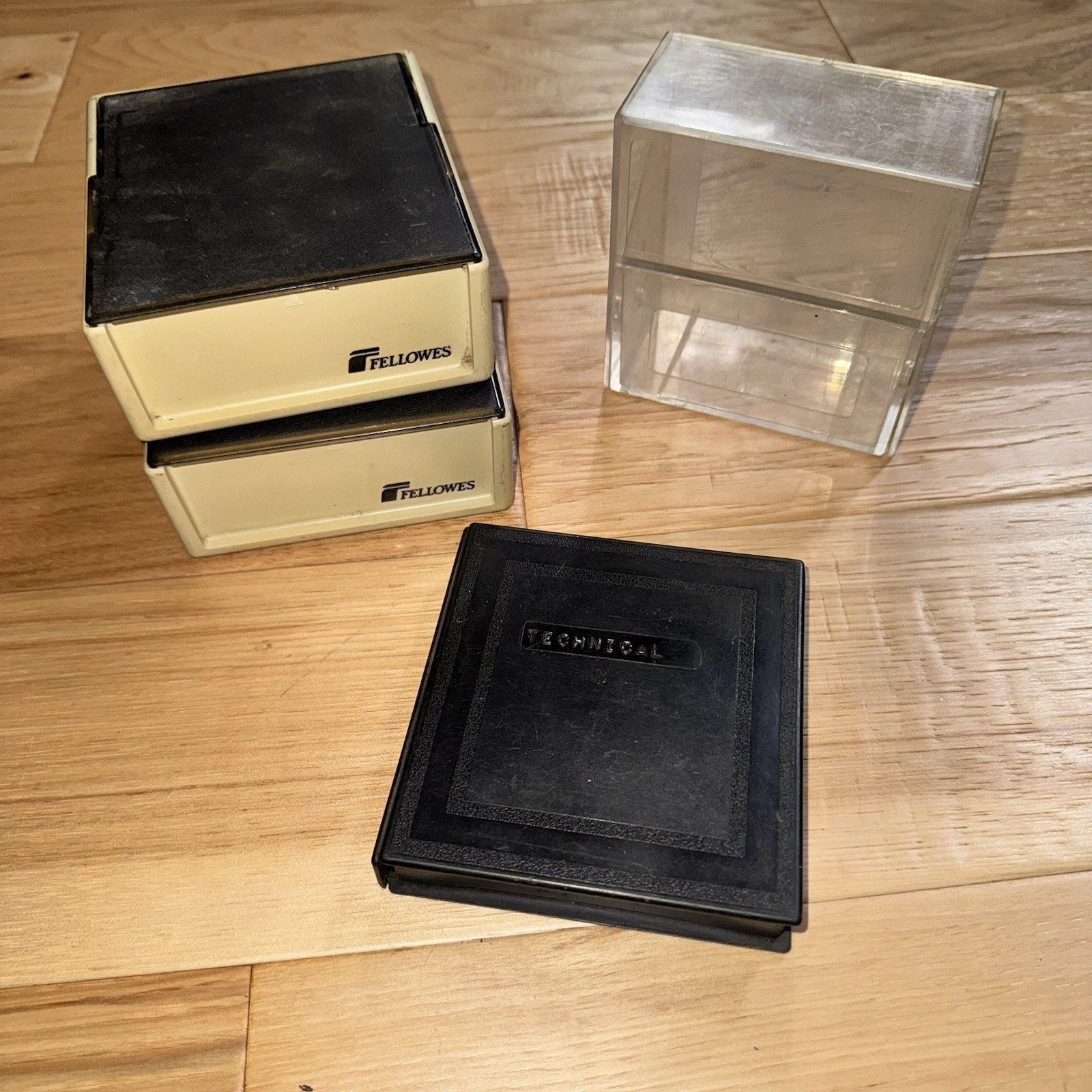 4 Vintage Fellowes & Technical 3.5” Floppy Disk Travel Storage Holders Mix Lot