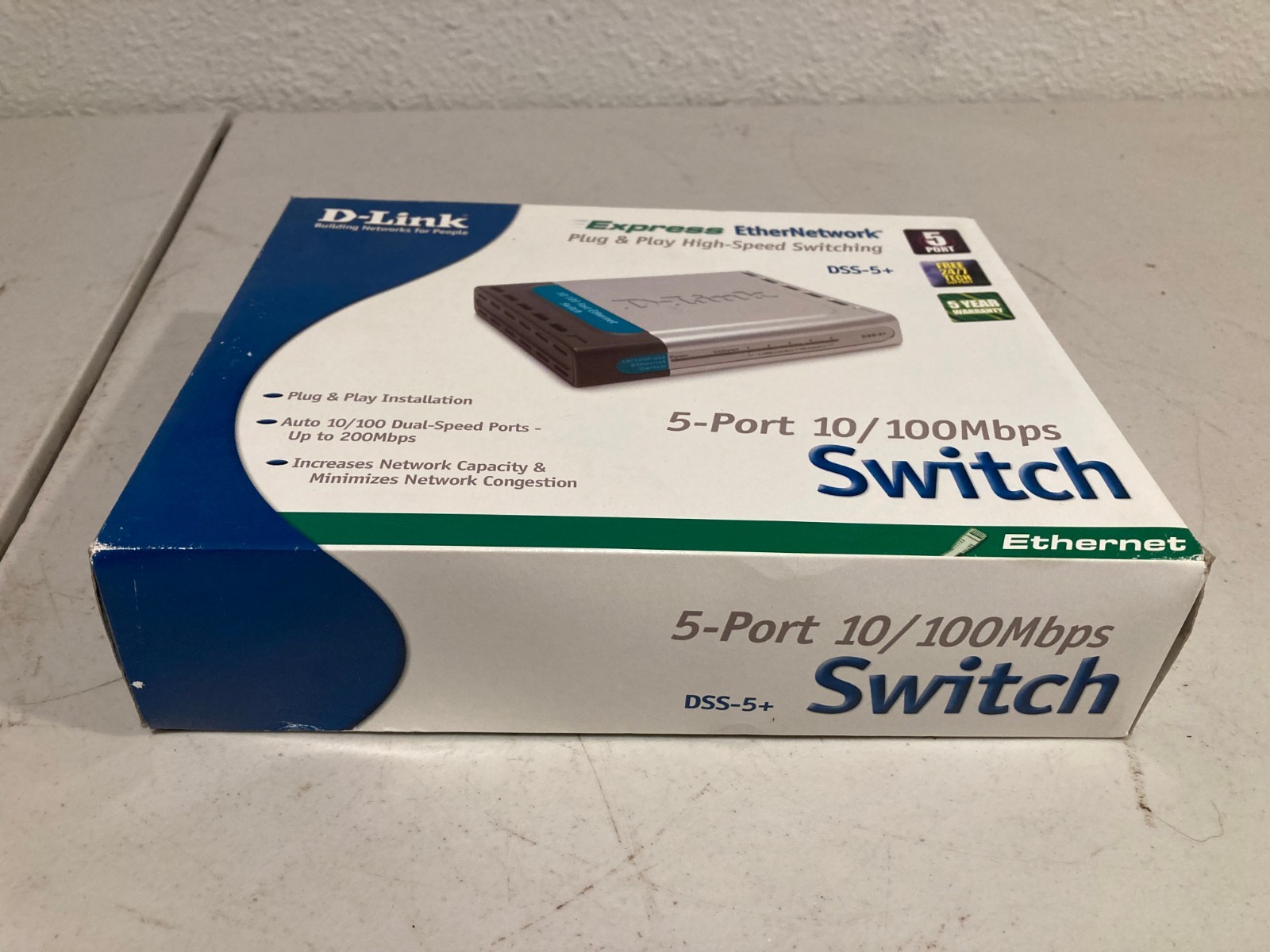 D-Link DSS-5+ Express EtherNetwork 5-Port 10/100Mbps Silver Switch