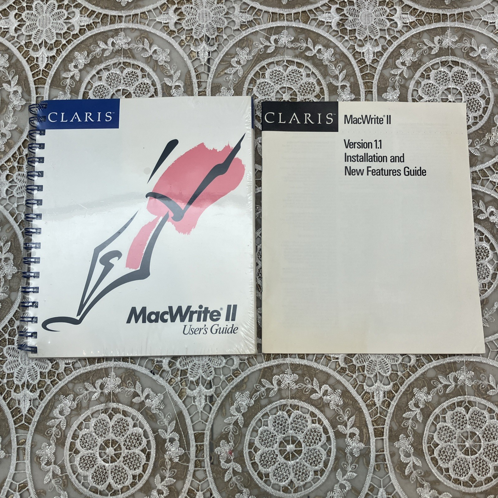 Vintage CLARIS MacWrite II for Mac Sealed User’s Guide And Installation Guide