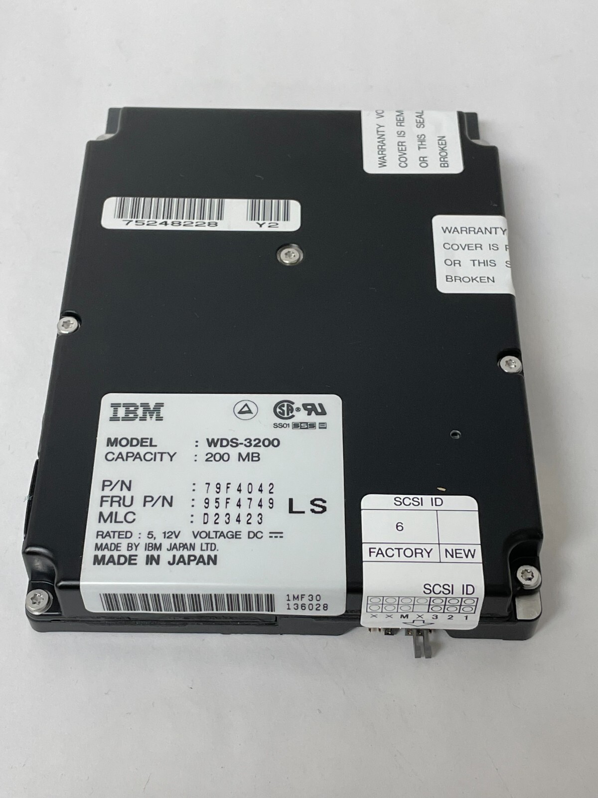 IBM WDS-3200 Hard Drive Disk 200MB 3.5 SCSI, 79F4042 L11