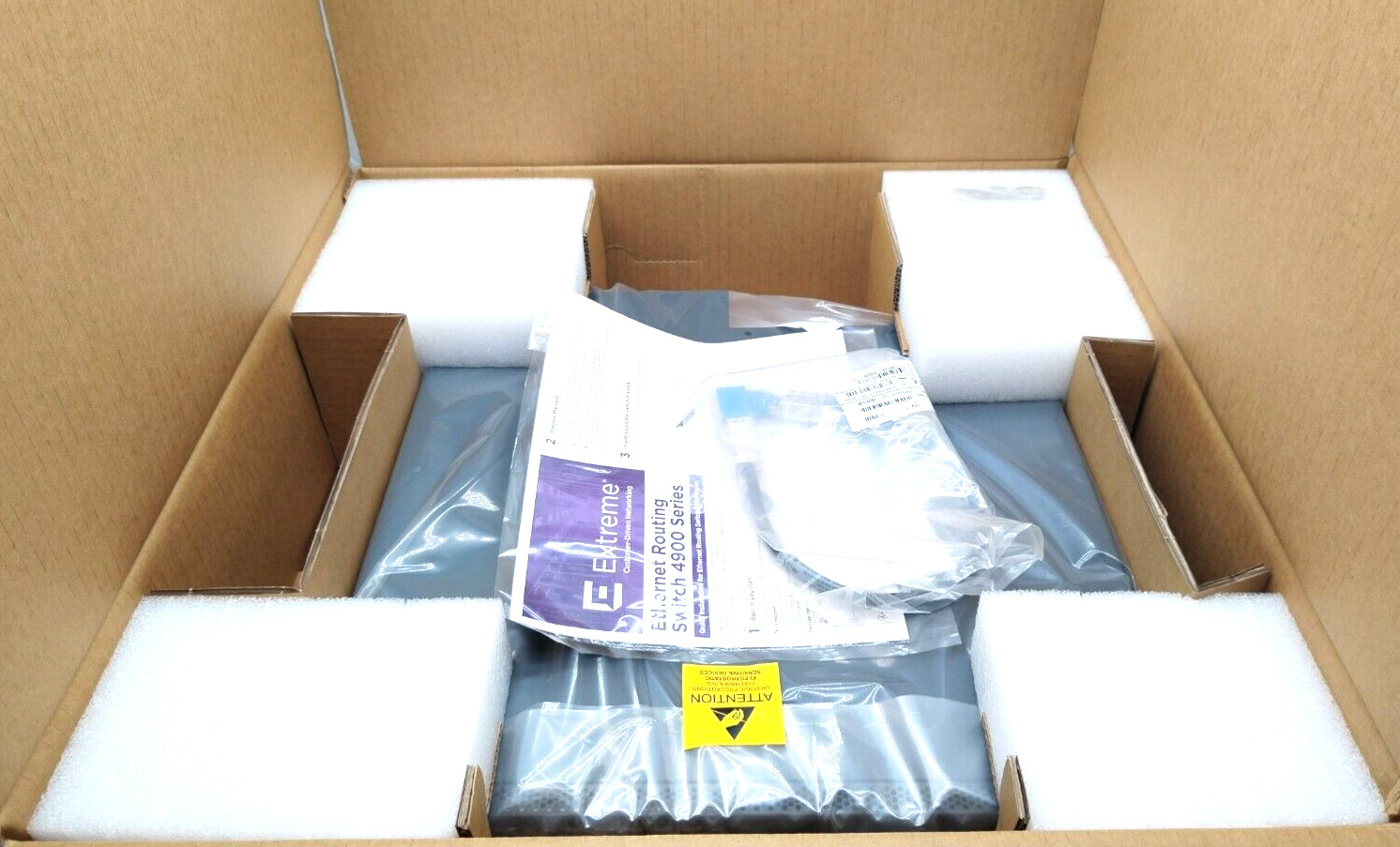 NEW EXTREME NETWORKS 4926GTS-PWR+ 24-PORT + 2-SFP+ PORTS ETHERNET SWITCH
