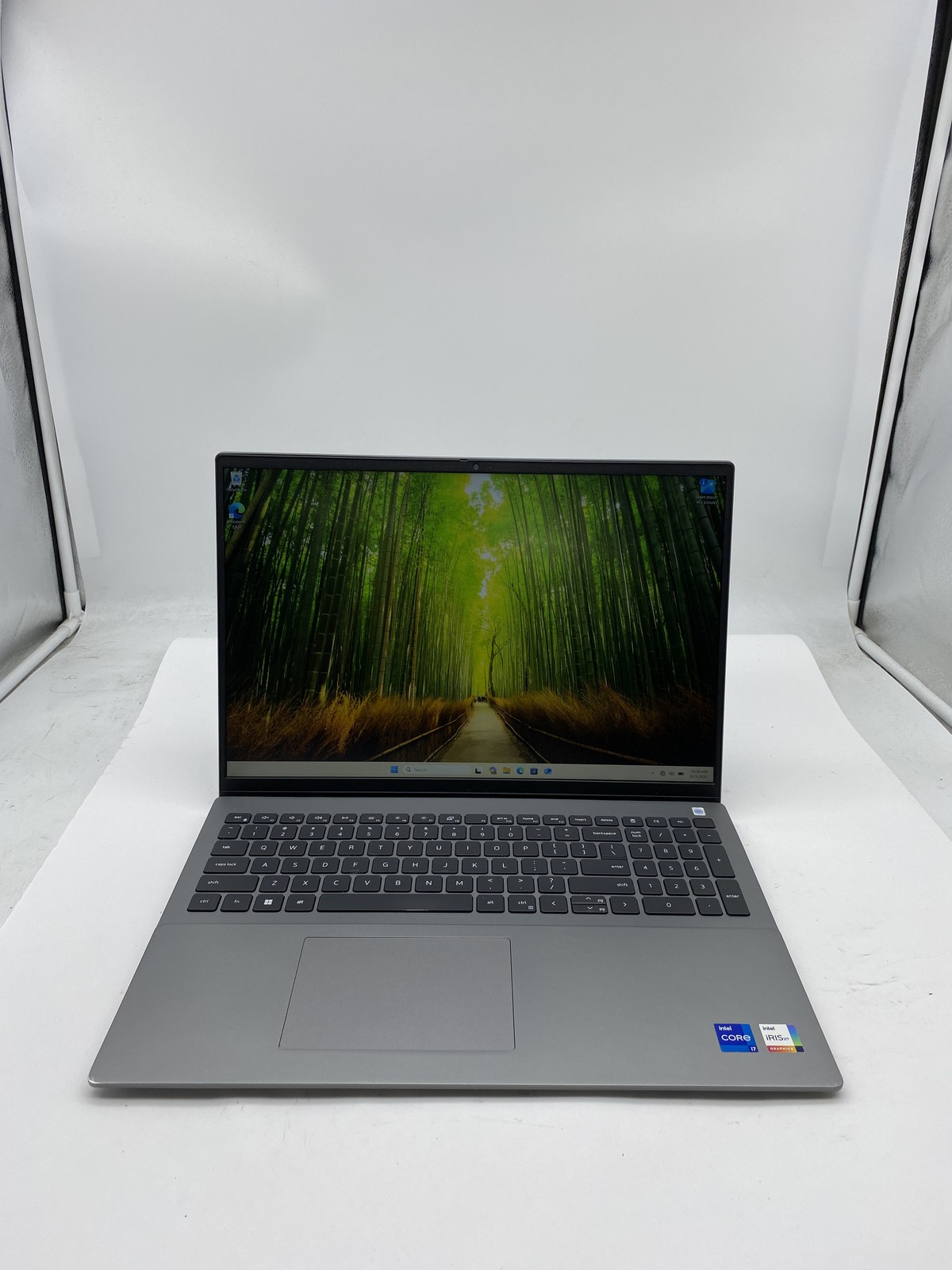 Dell Vostro 5620 Laptop Intel Core i7 1260P 16GB RAM 512GB SSD Windows 11 Pro