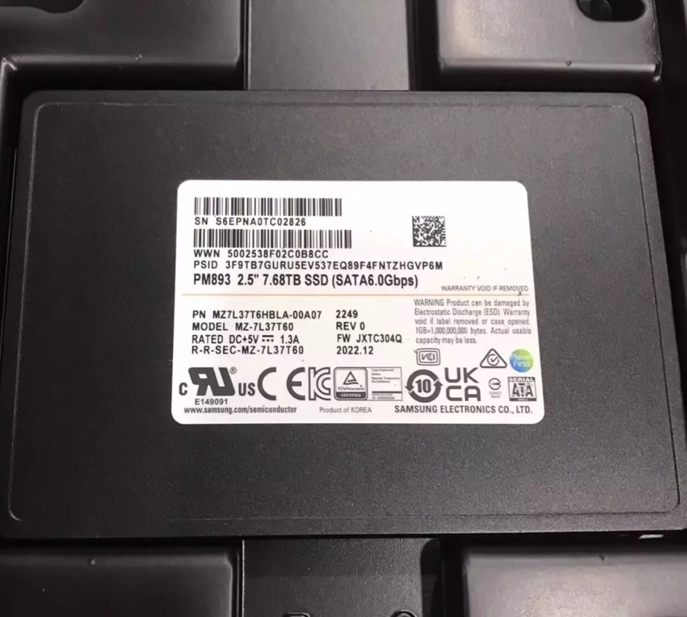 Original Samsung PM893 7.68TB SSD 2.5"  7mm SATA III 6Gb/s MZ7L37T6HBLA-00A07