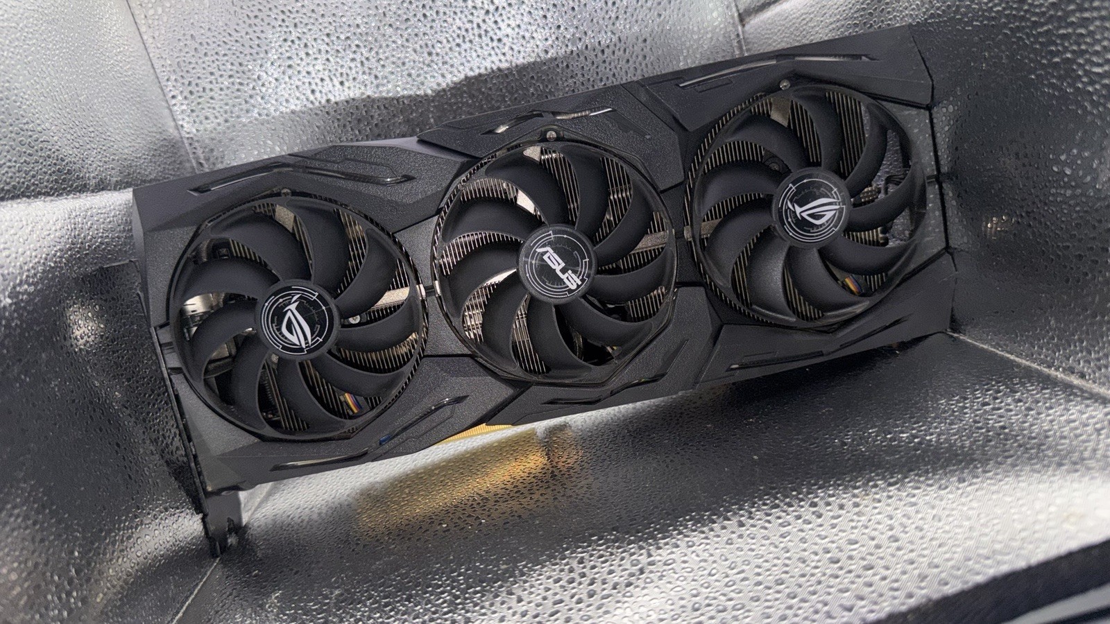Asus GeForce RTX 2080 Gaming 8GB GDDR6 GPU ROG-STRIX-RTX2080-08G-GAMING Tested