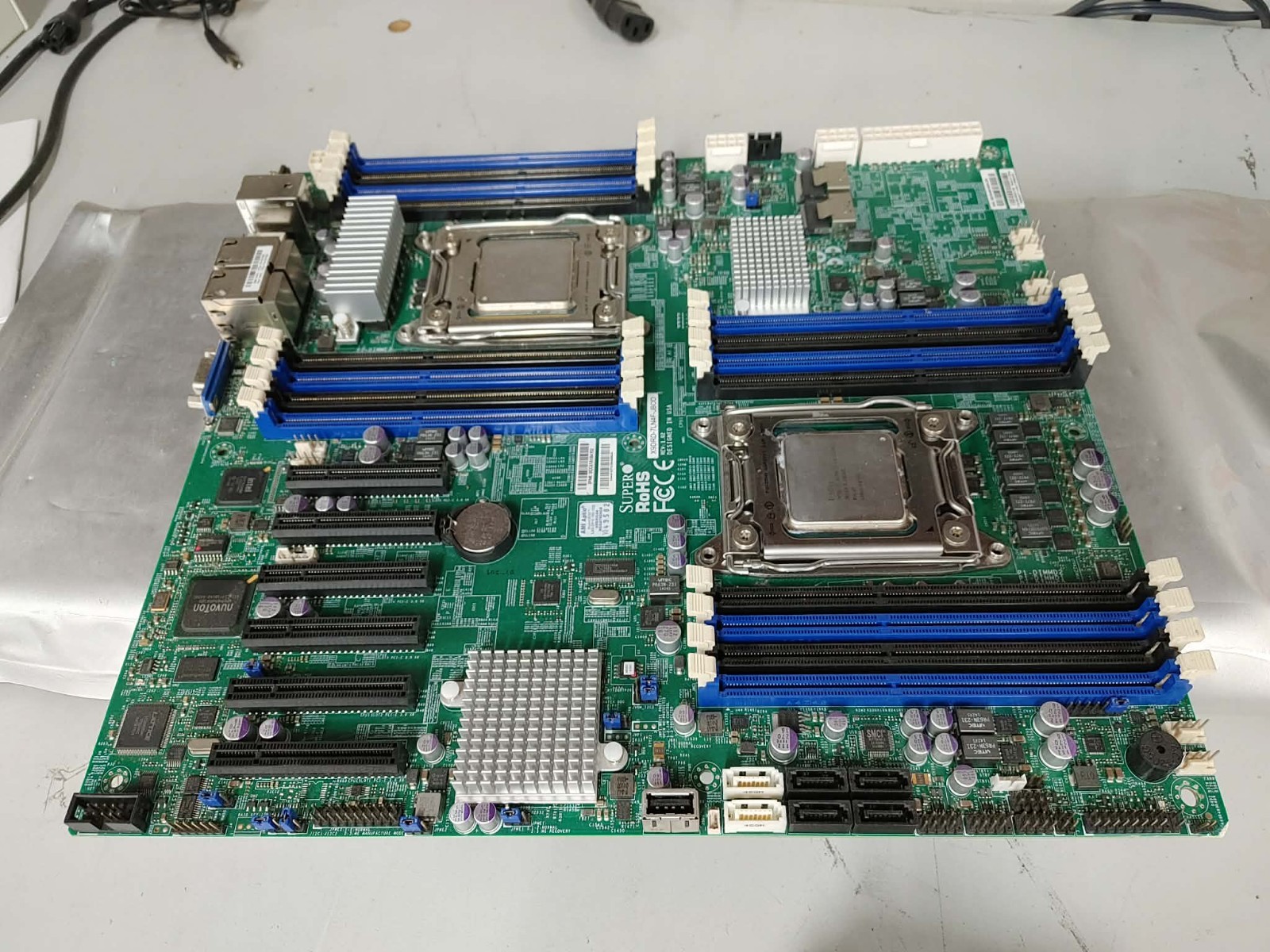 Supermicro X9DRD-7LN4F Dual LGA-2011 E-ATX Server Motherboard w/intel e5-2620