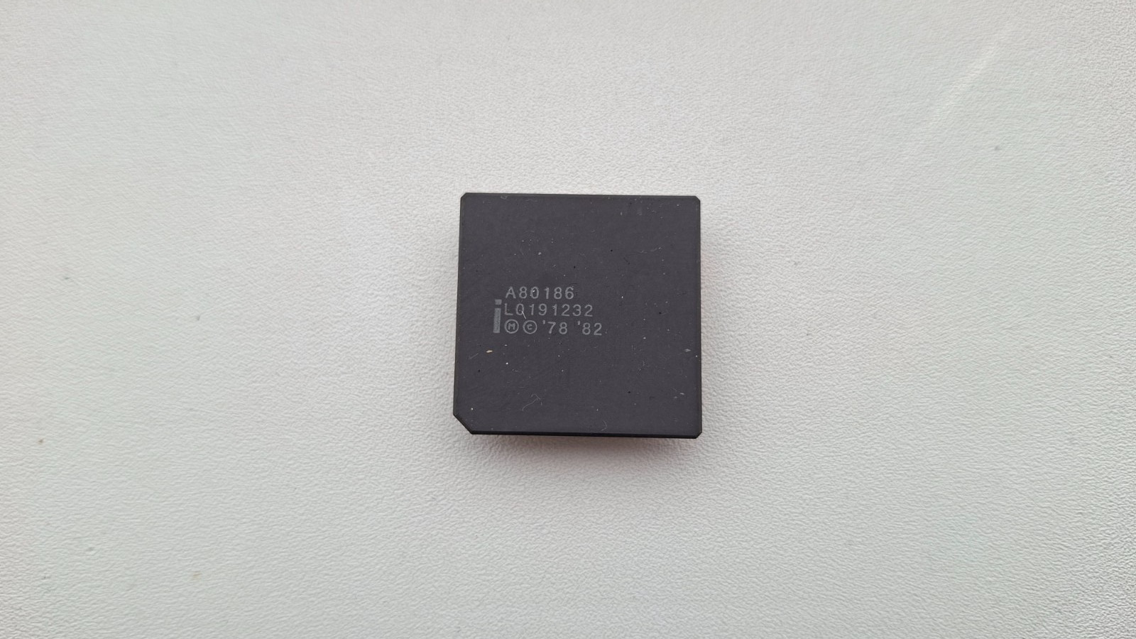 Intel A80186 rare PGA version 186 Intel 78 82 vintage CPU GOLD