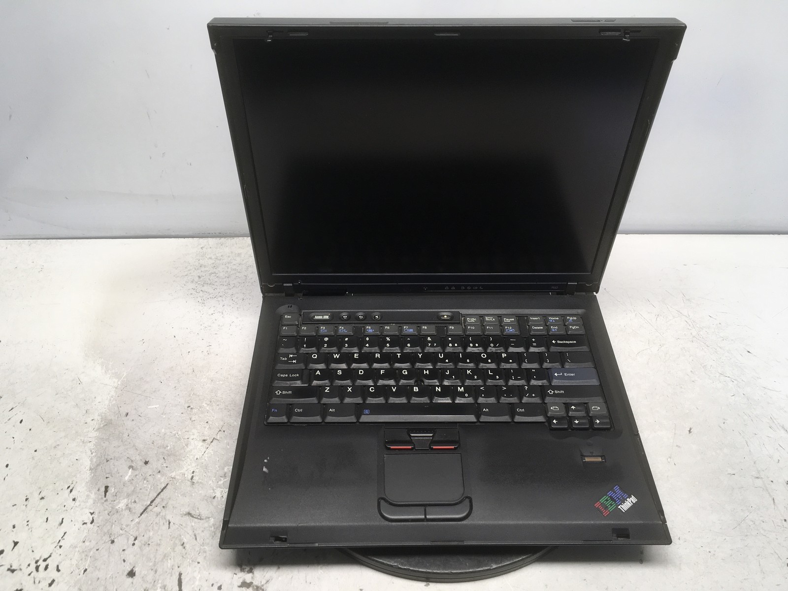 IBM ThinkPad R52 Intel Pentium M 1.86GHz 512 MB NO HDD No Batt