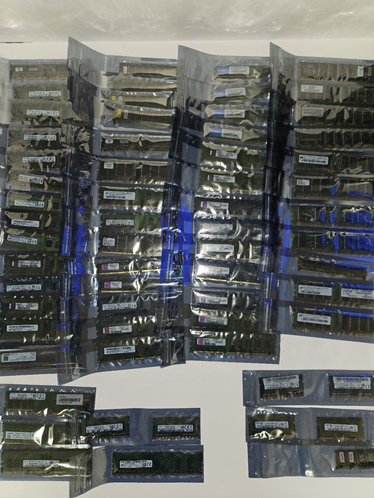 Large Lot of Mixed Computer RAM Memory Modules – DDR, DDR2, DDR3, DDR4 –...