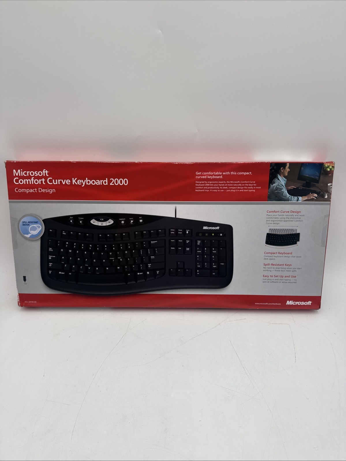 SEALED Microsoft Comfort Curve 2000 Keyboard Wired USB Ergonomic Compact Design