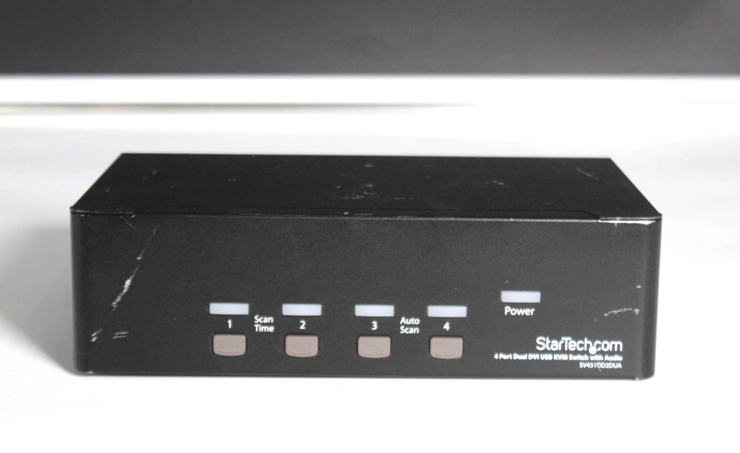 StarTech SV431DD2DUA 4 Port Dual DVI USB KVM Switch w/ Audio