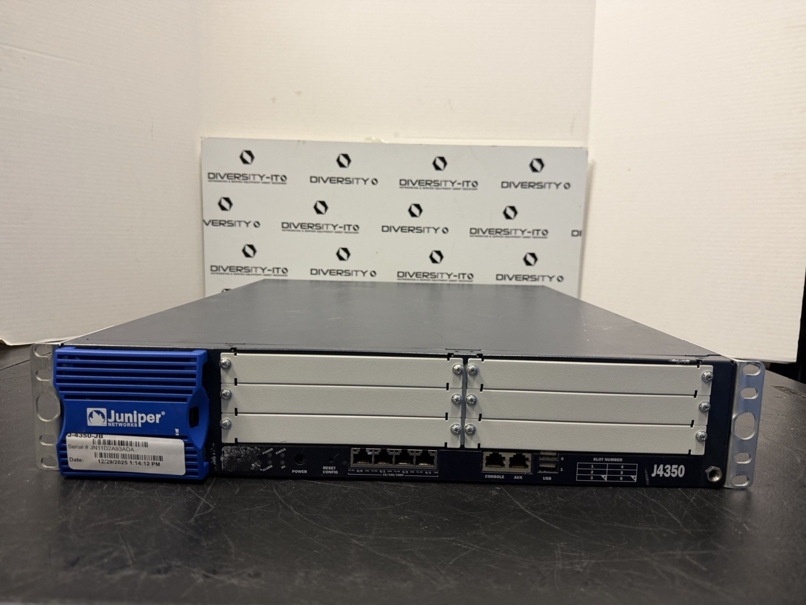Juniper J-4350-JB  J4350 Service Router
