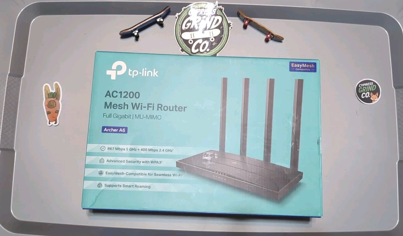 AC1200 Gigabit WiFi Router Dual Band with Four Antennas for High Speed Internet