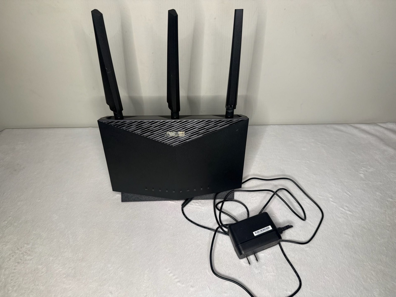ASUS RT-AX86U Pro Wireless-AX5700 Dual-Band Gigabit Router