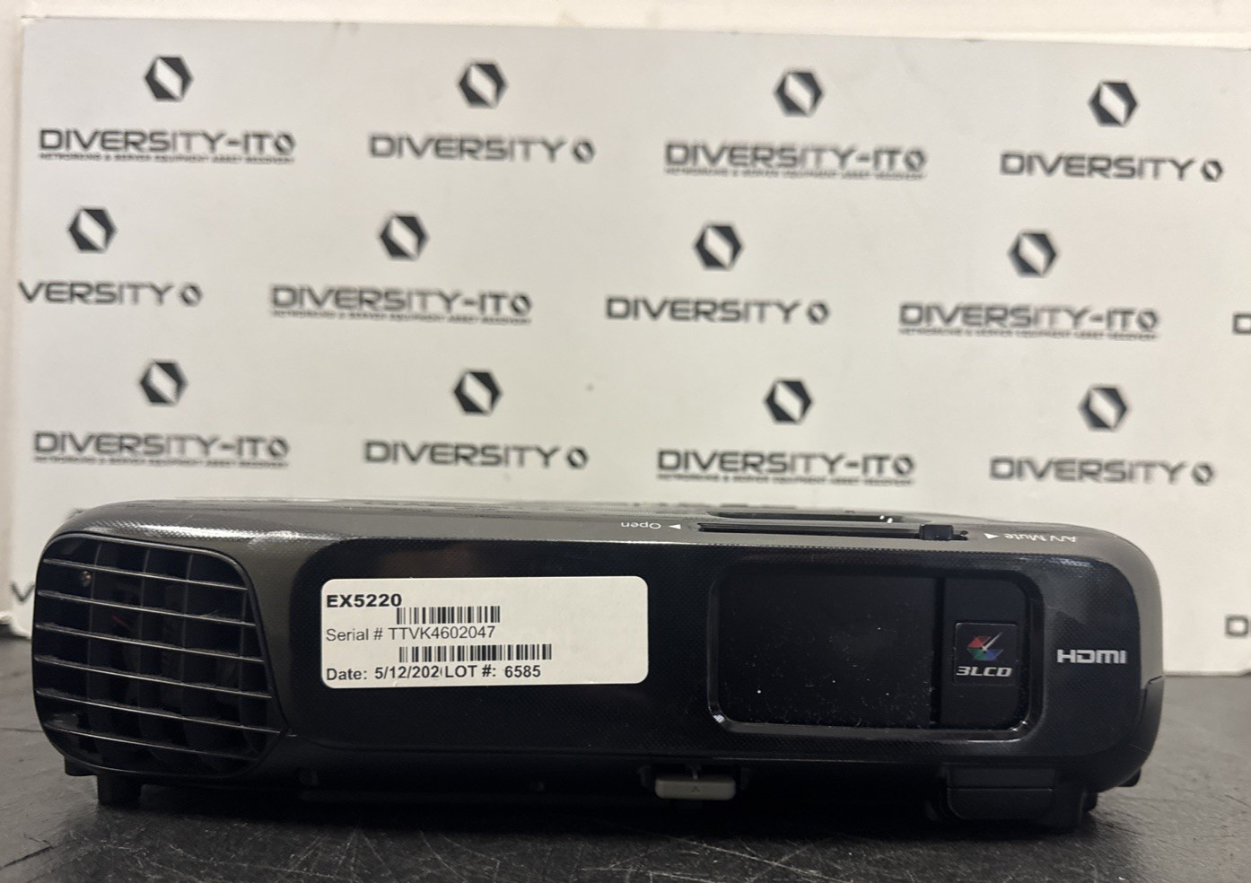Epson EX5220 H551A Wireless XGA 3LCD Projector - Black/ no remote
