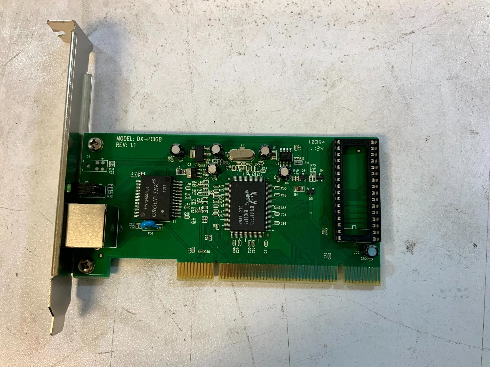 Dynex DX-PCIGB Single-Port 10/100/1000 Mbps Gigabit PCI Desktop Adapter (G4B*)