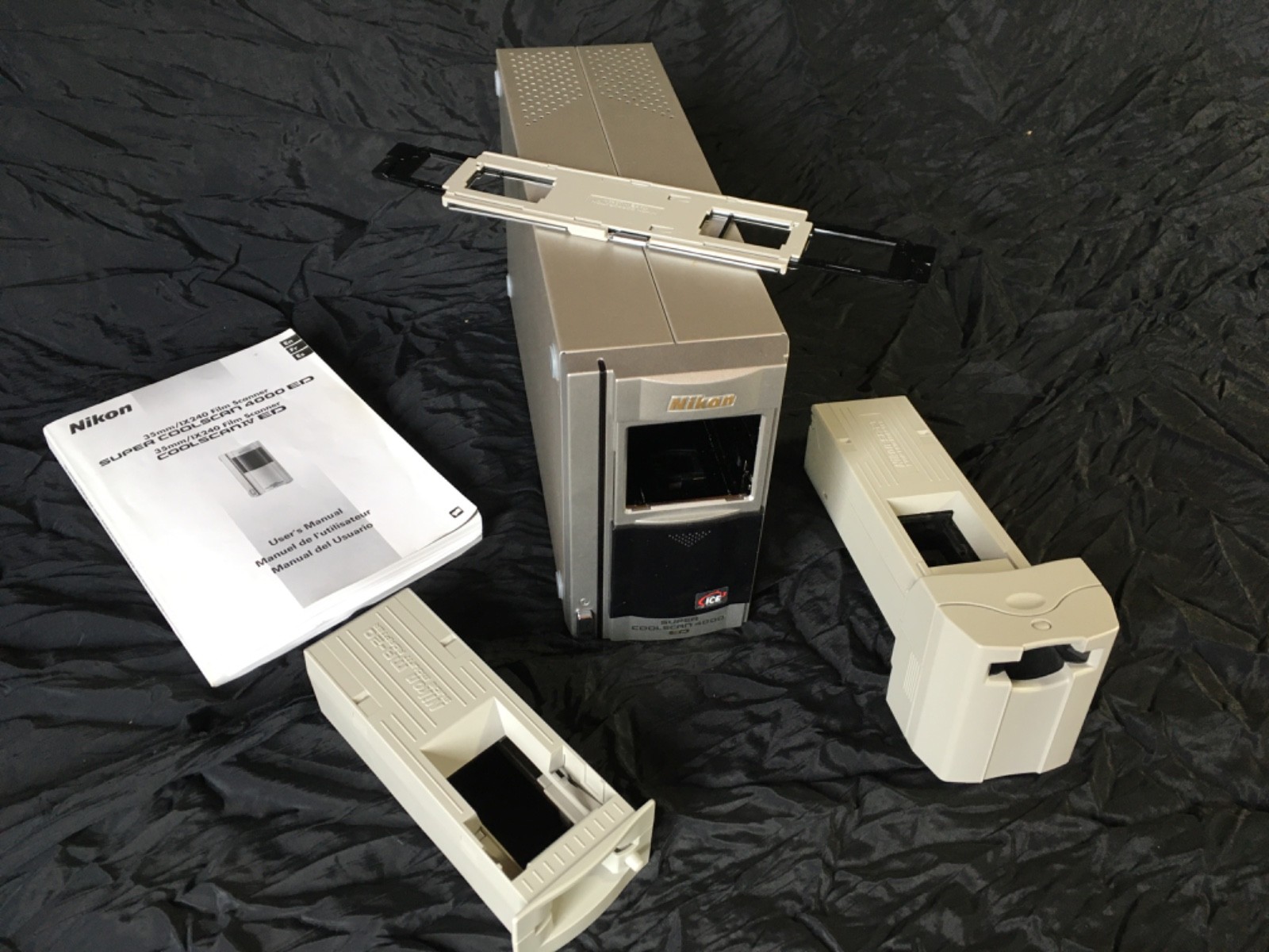 Nikon Super Coolscan LS-4000 ED TESTED & WORKING 35mm Film Scanner 4000dpi