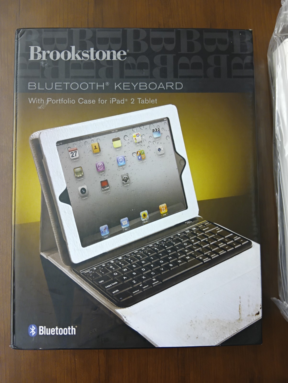 Brookstone Bluetooth Keyboard for iPad 2 Black