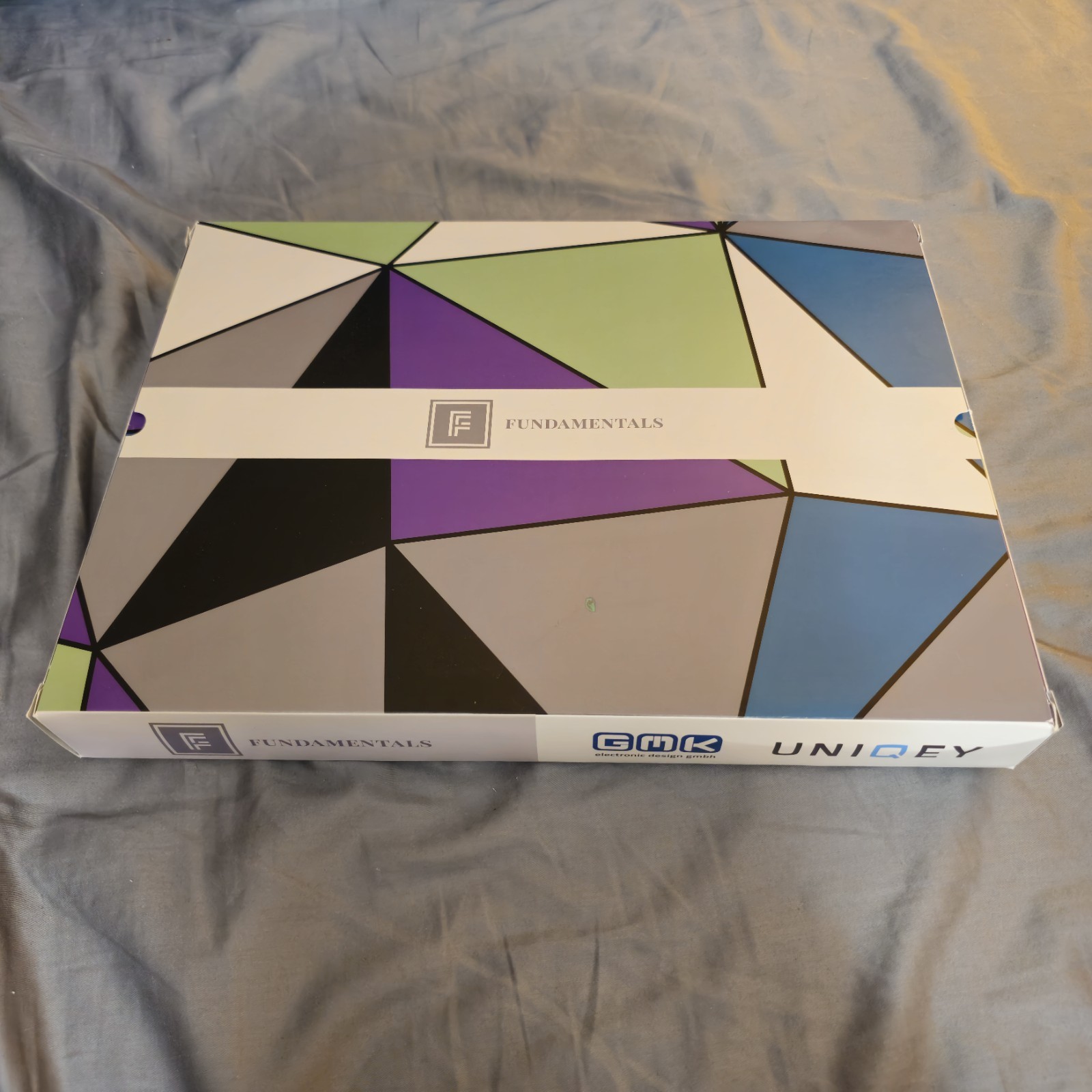 GMK Fundamentals with accent kit- base kit barely used, accents sealed