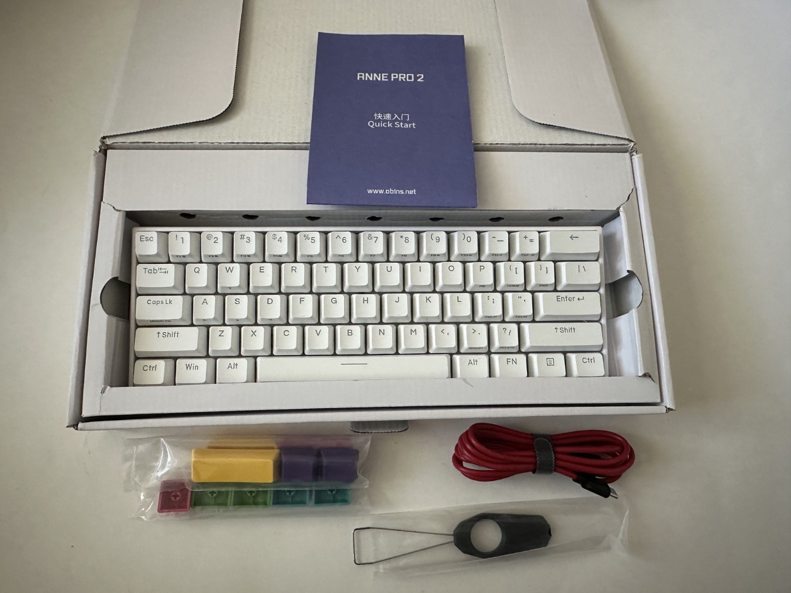 Anne Pro 2 White 60% Bluetooth RGB Dual mode Mechanical Keyboard Blue Switch