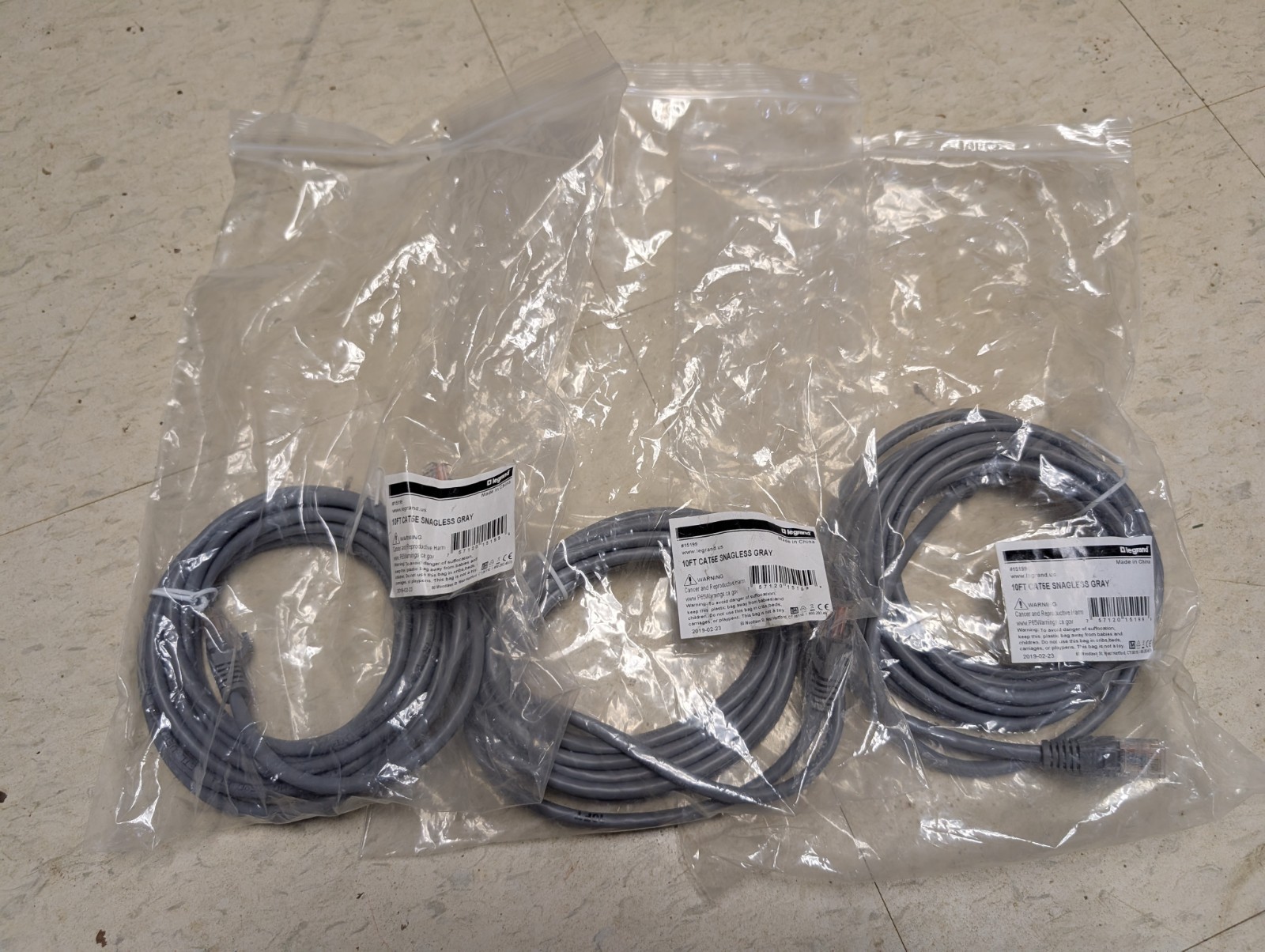 3 Pack of 10FT CAT5E SNAGLESS UNSHIELDED NETWORK PATCH ETHERNET CABLES