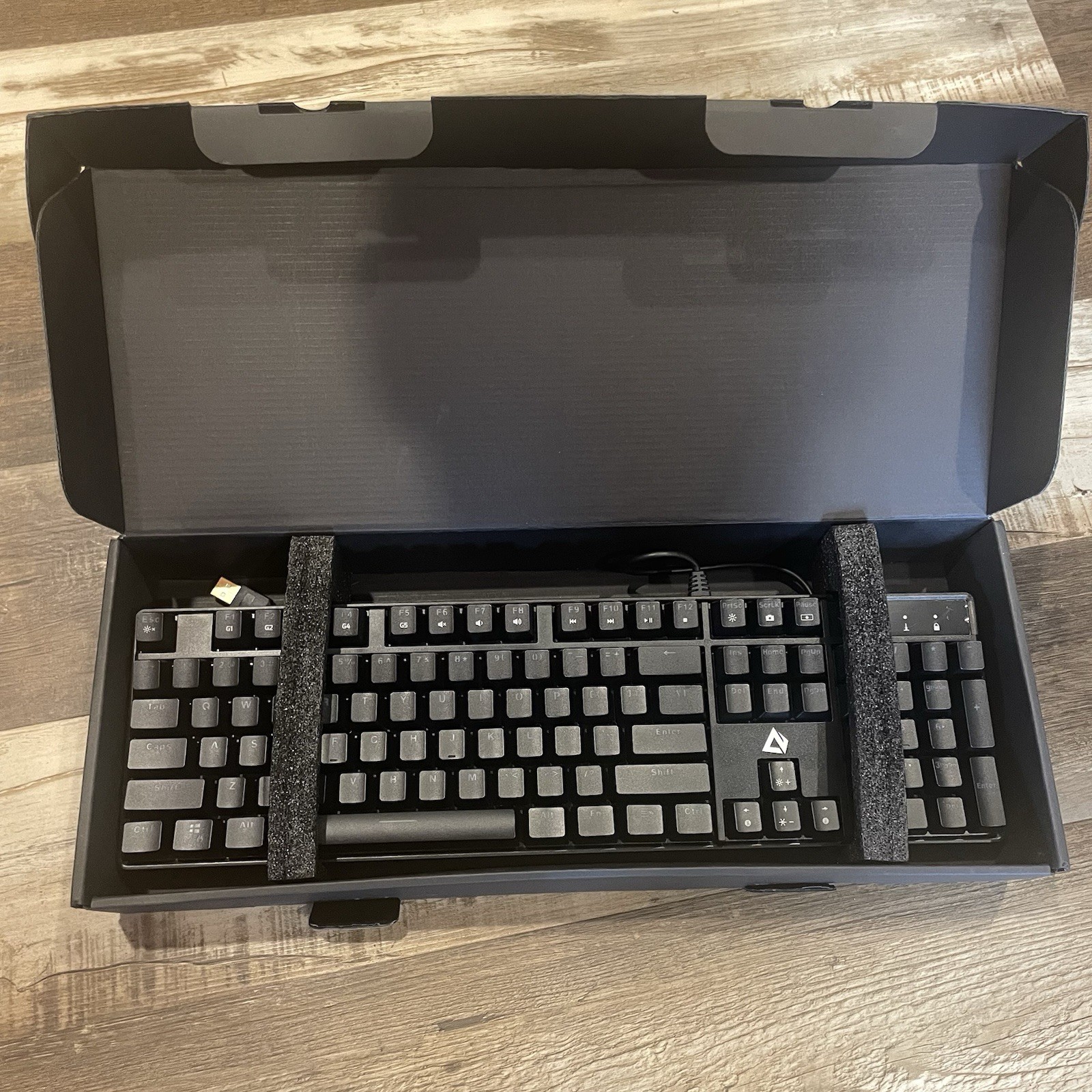 AUKEY KM-G16 RGB Mechanical Gaming USB Keyboard Wired Full Size Tested w/ Box
