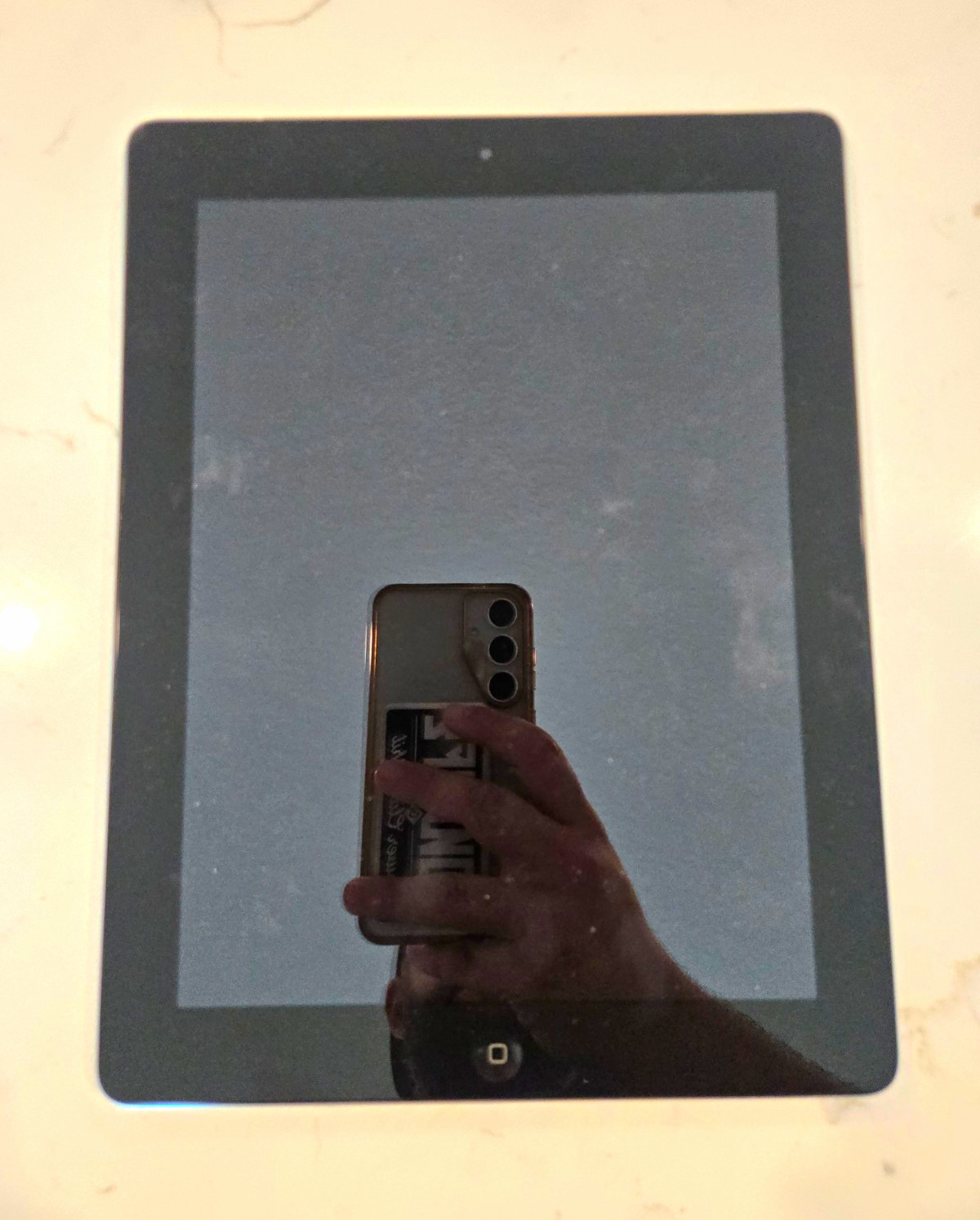 Apple iPad Series 3rd Gen A1403 16GB Silver Tablet Unlocked