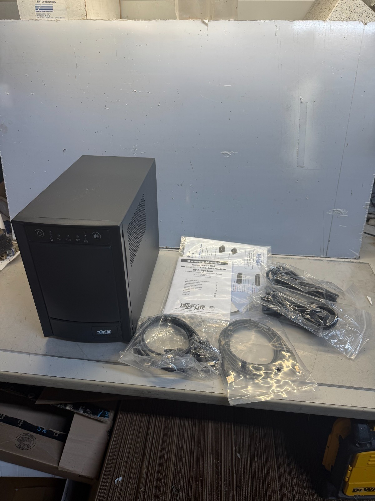 TRIPP-LITE SMX1500SLT SMART PRO SLT INTELLIGENT LINE-INTERACTIVE UPS SYSTEM NEW