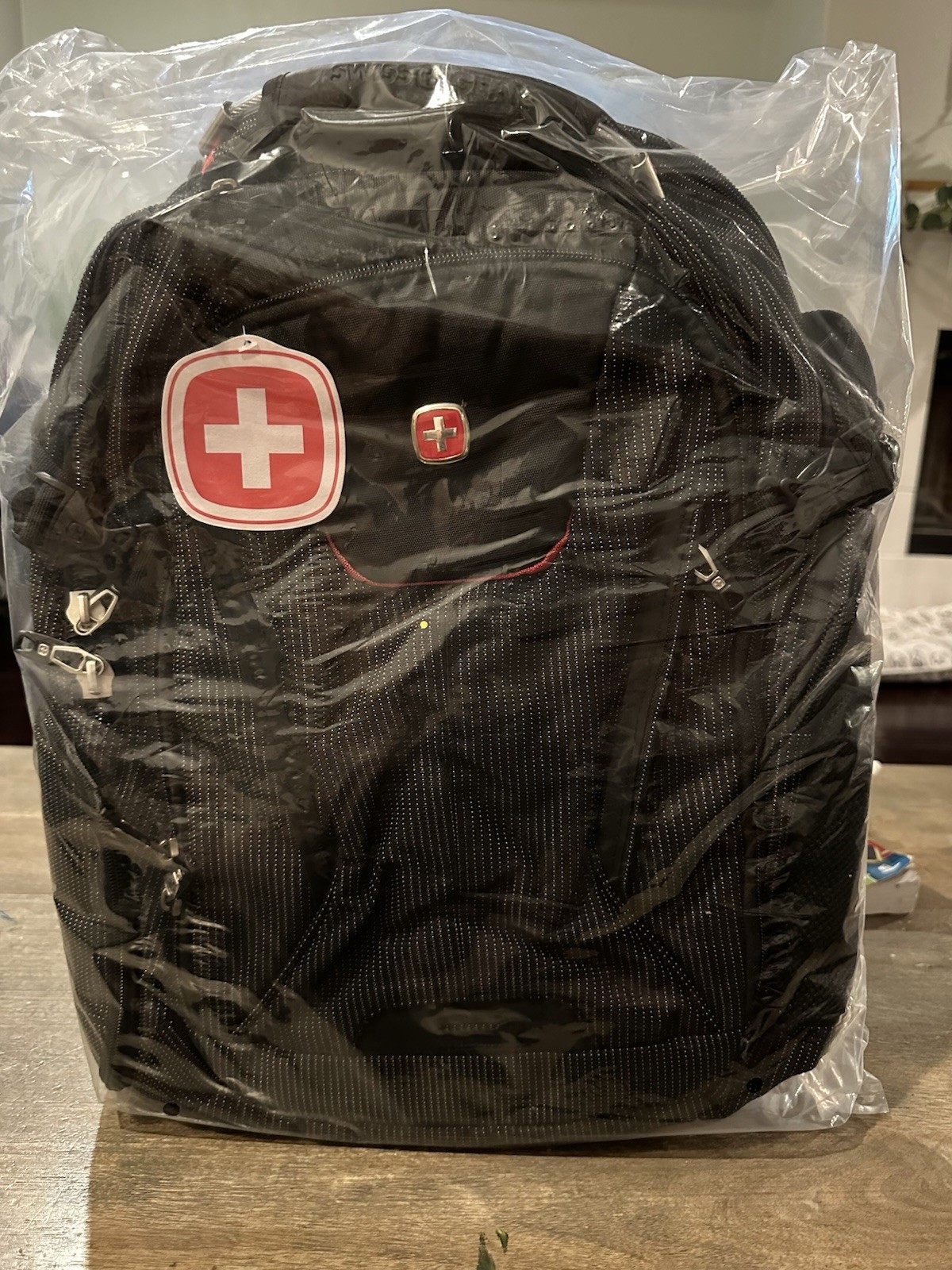 SwissGear Commander USB ScanSmart 16" Laptop Backpack Travel Bag Dotted Black