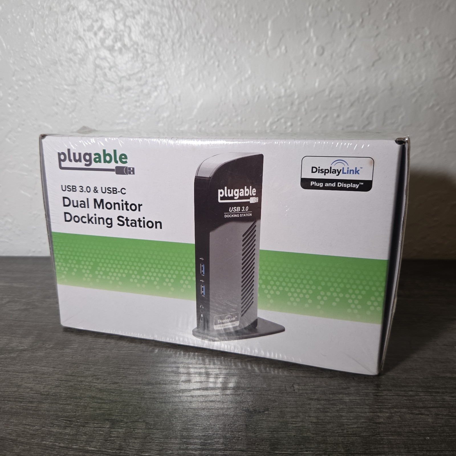 Plugable USB 3.0 Dual Monitor Docking Station Model UD-3900 - Sealed