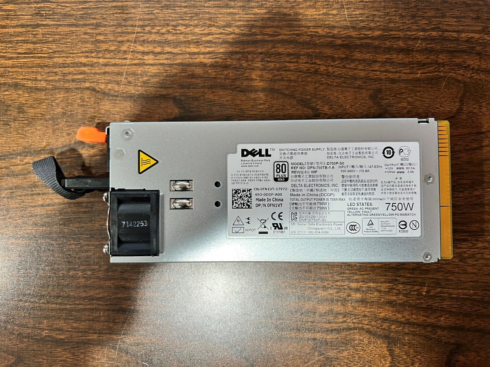 Dell FN1VT PowerEdge R510 750W Power Supply 80 Plus Gold D750P-S0