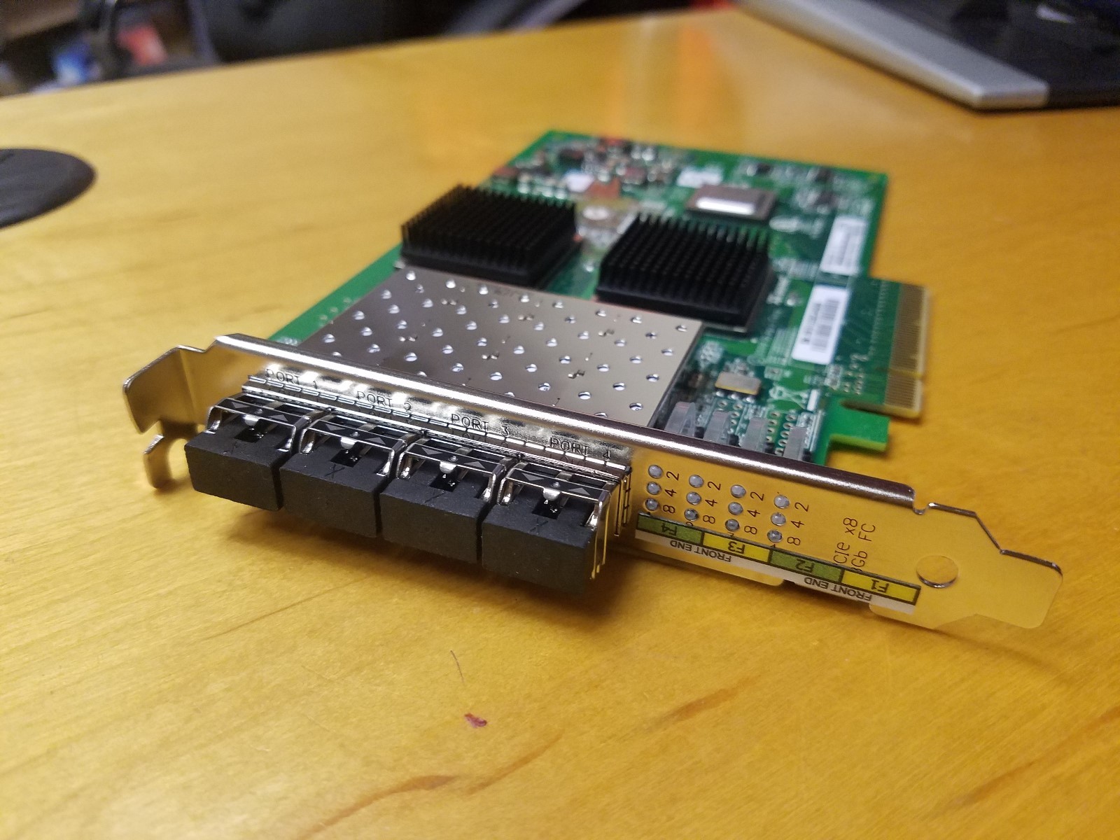 Qlogic QLE2564 4 Port PCIe 8Gb Fibre Channel Adapter PX4810402-01 with 4x GBIC