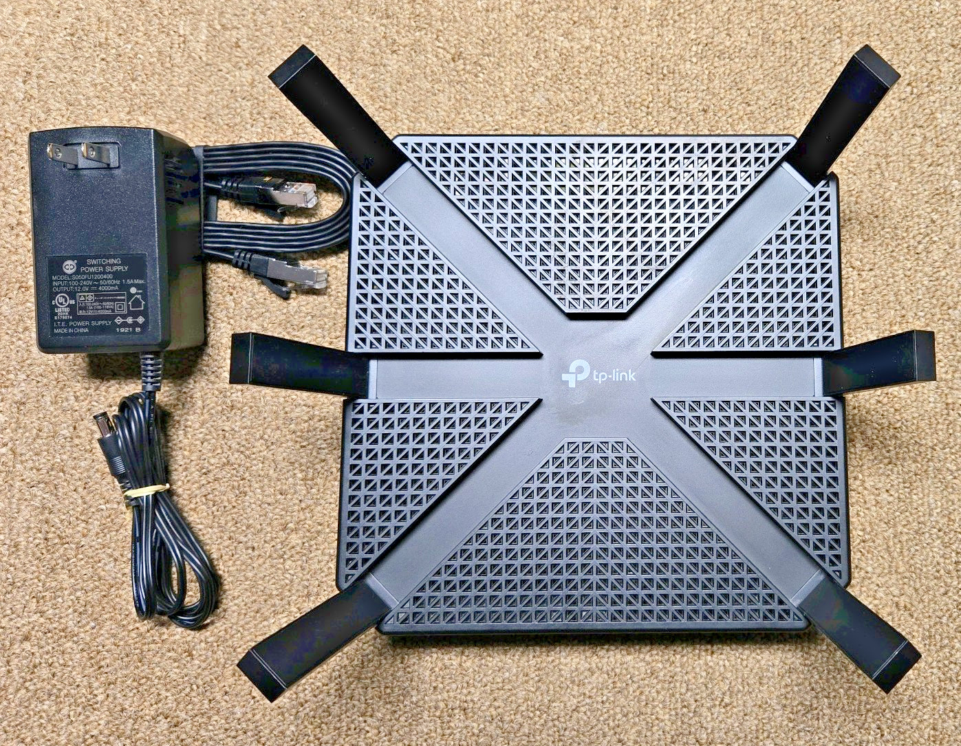 TP-LINK Tri-Band 4-Port WiFi Router Ver 1.8 Archer A20 AC4000 MU-MIMO w/cables