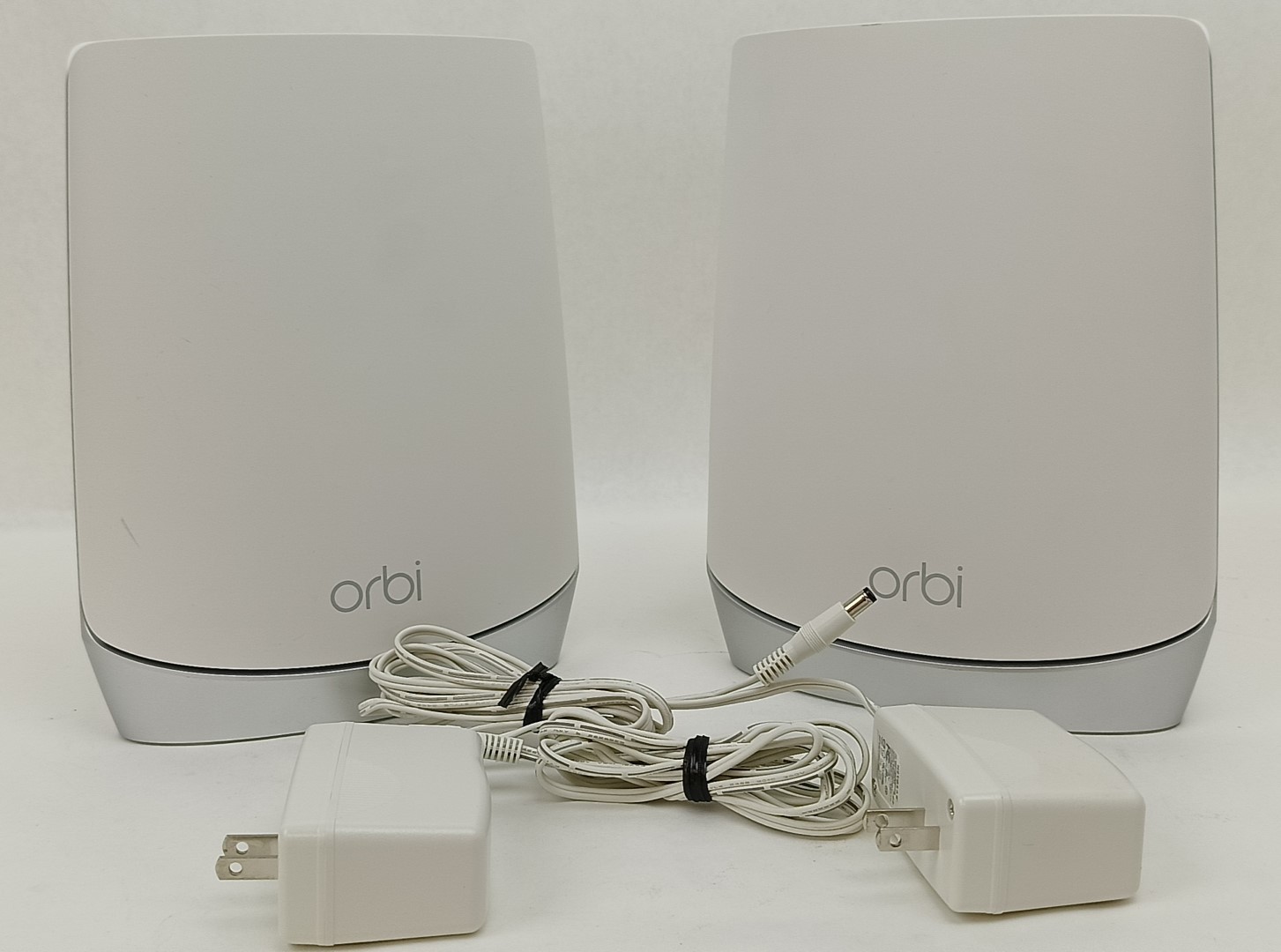 NETGEAR Orbi Tri-Band Mesh WiFi 6 Router + Satellite AX4200 RBK752-100NAS - U