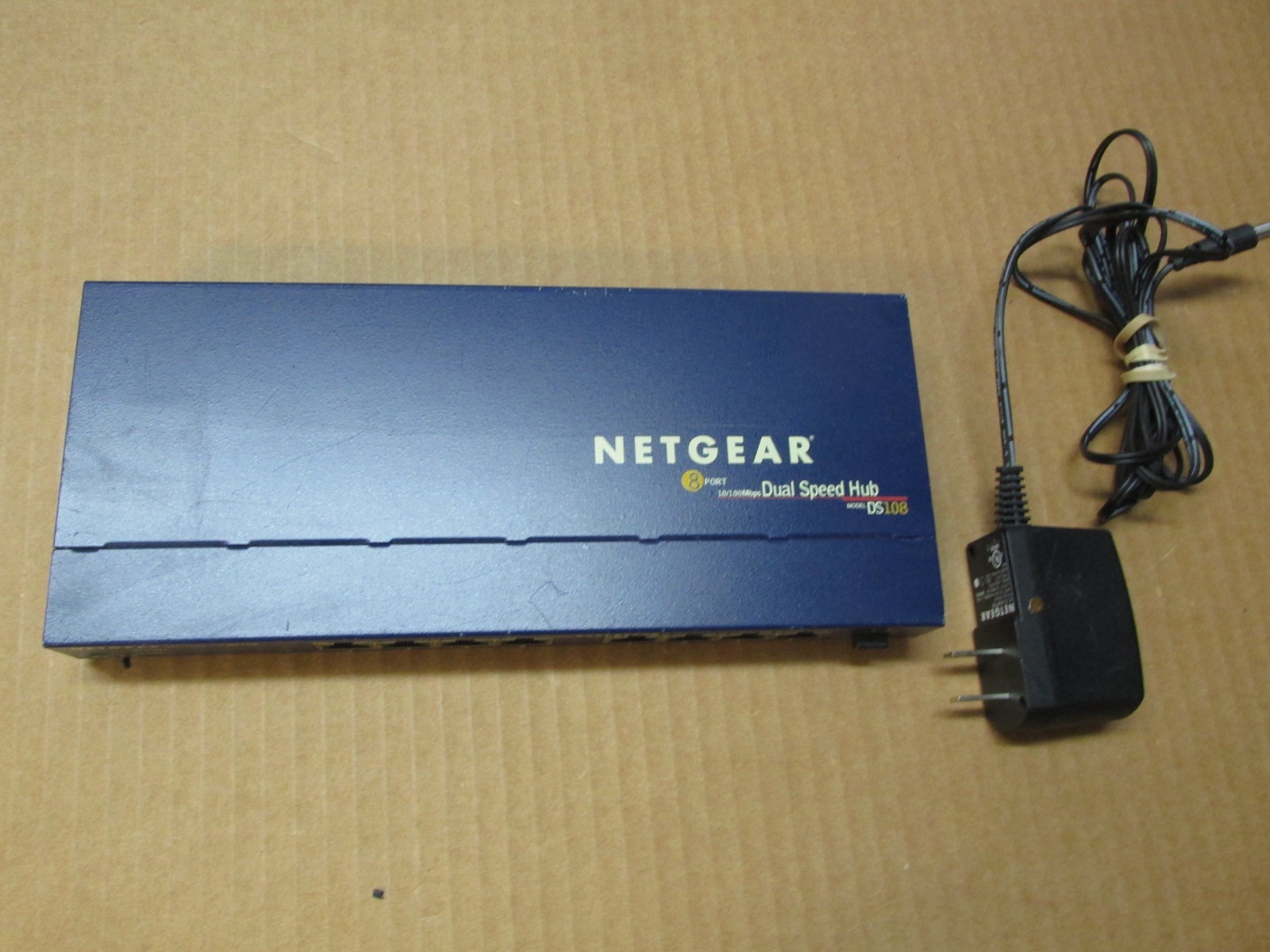 NETGEAR DS108 8 Port 10/100 MBPS DUAL SPEEDHUB WITH POWER SUPPLY
