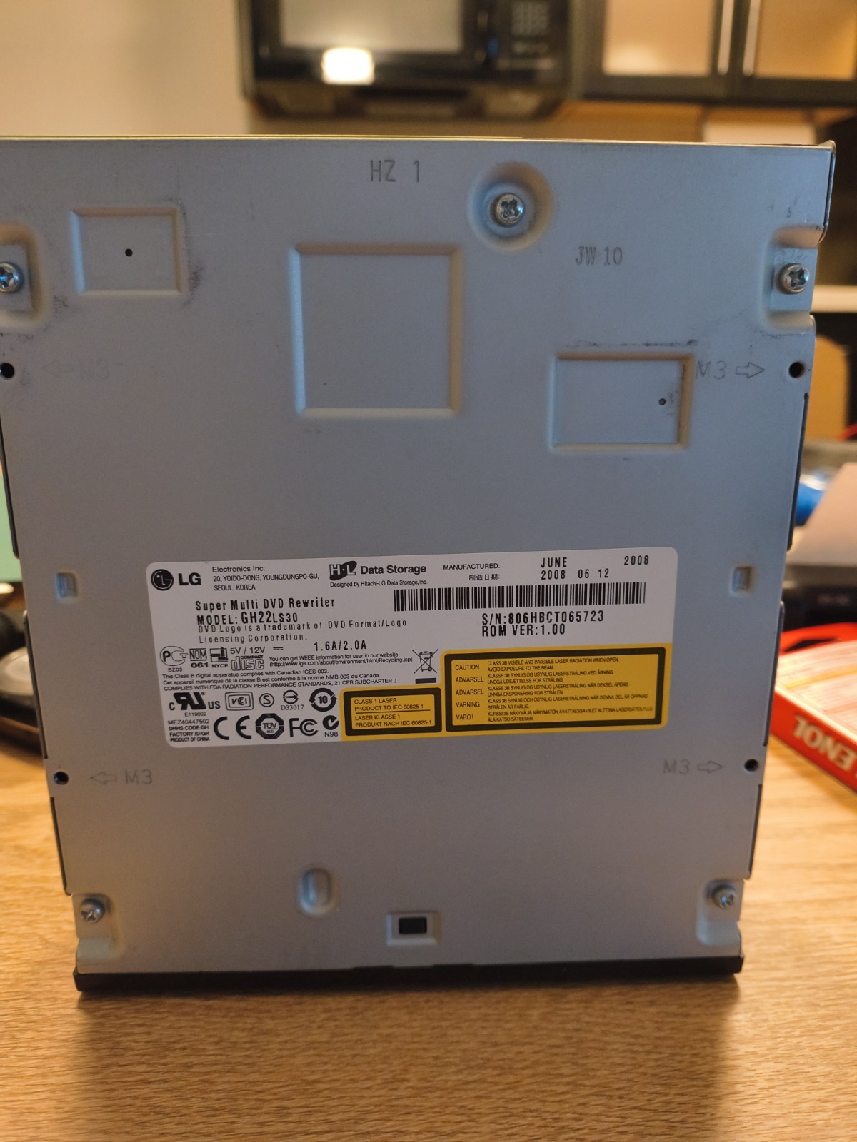 LG Super Multi DVD Rewriter, specifically model GH22LS30