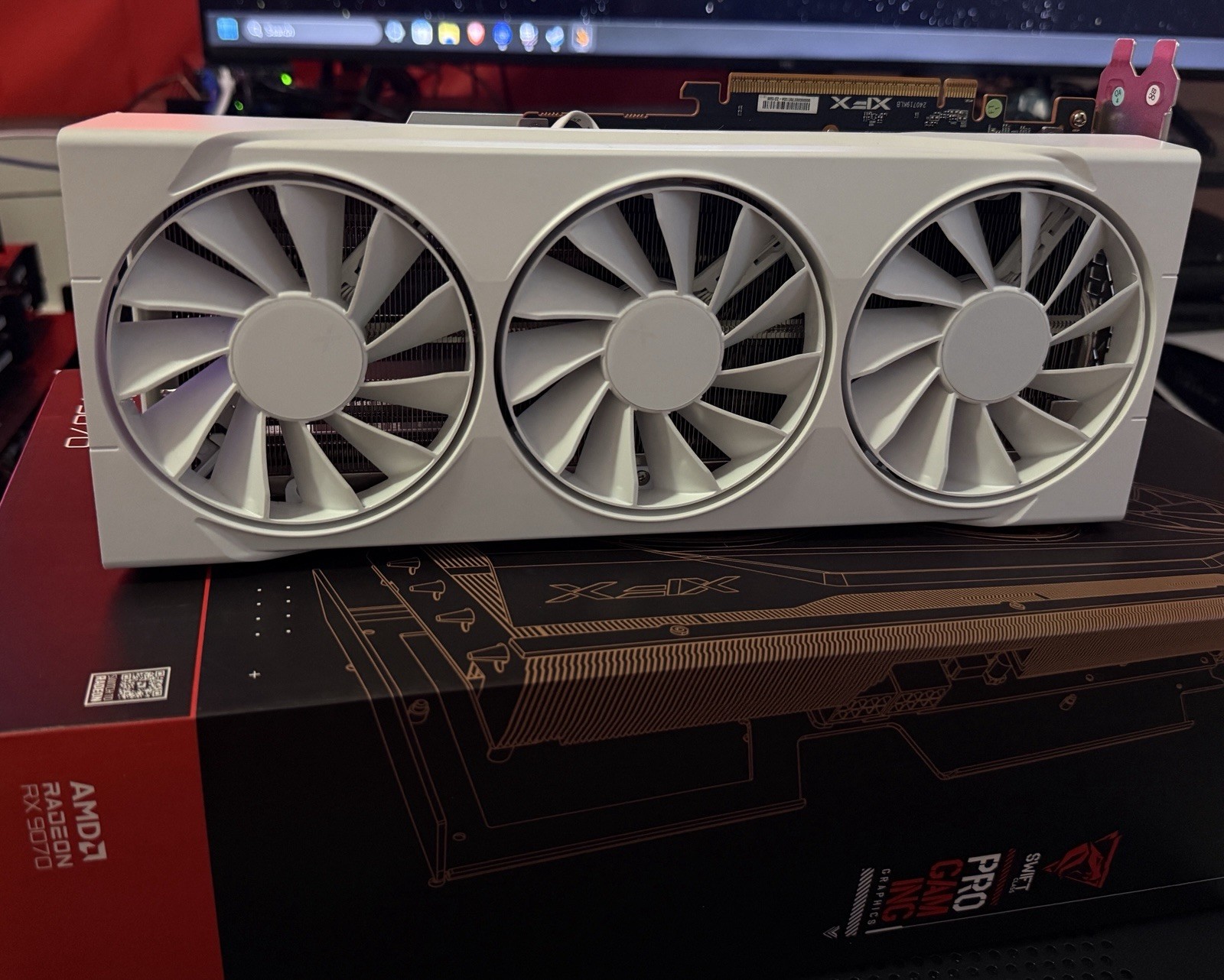 XFX RX 9070 OC Swift White Triple Fan 16GB GDDR6 Graphics Card