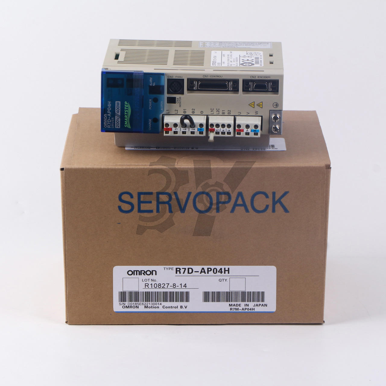 One New OMRON SERVO DRIVE R7D-AP04H R7DAP04H IN BOX
