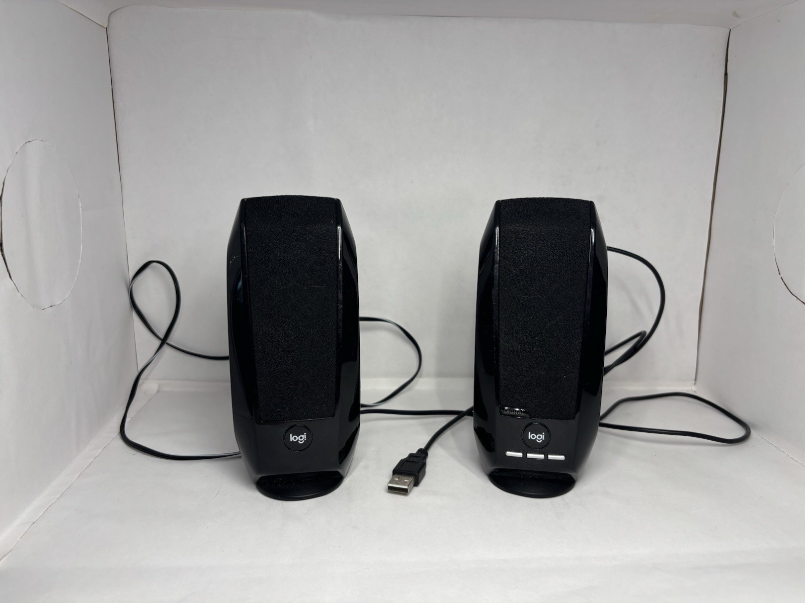 Logitech S150 2.0 Channel Wired USB Computer Speakers, Black Tested and Working