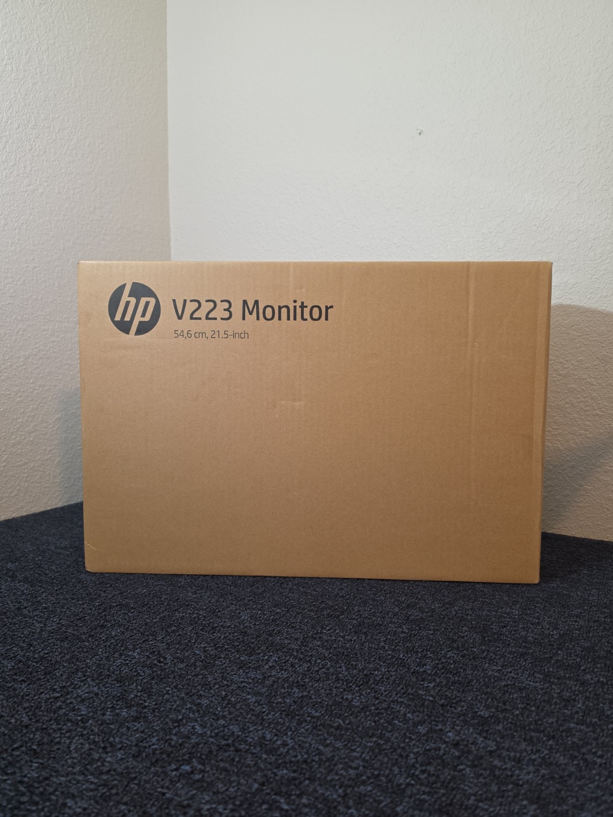 NEW FACTORY SEALED HP V223 21.5" 16:9 LCD Monitor Display VGA DVI-D V5G70-60021