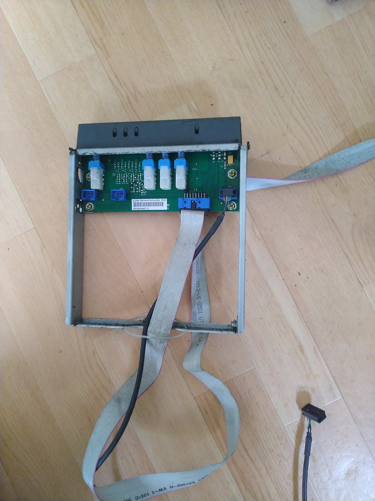 FSC A3C40050401;D | Power Switch Front Panel | USB Switch | Primergy TX 150 S3