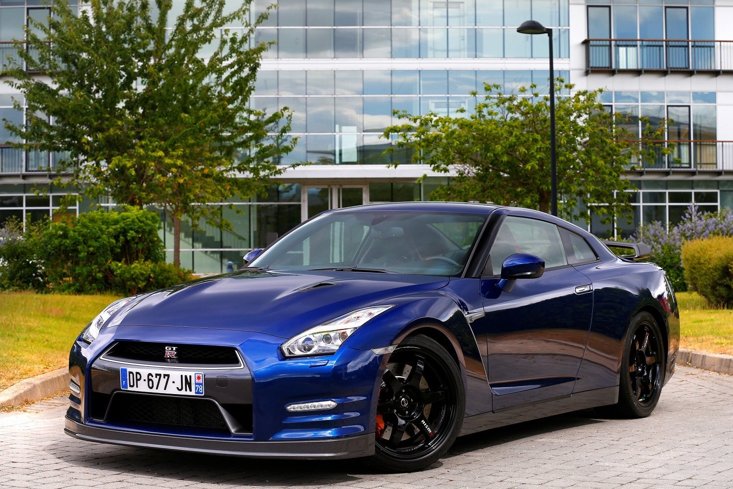 Cars nissan gt r track edition coupe Desk Mat Stitched