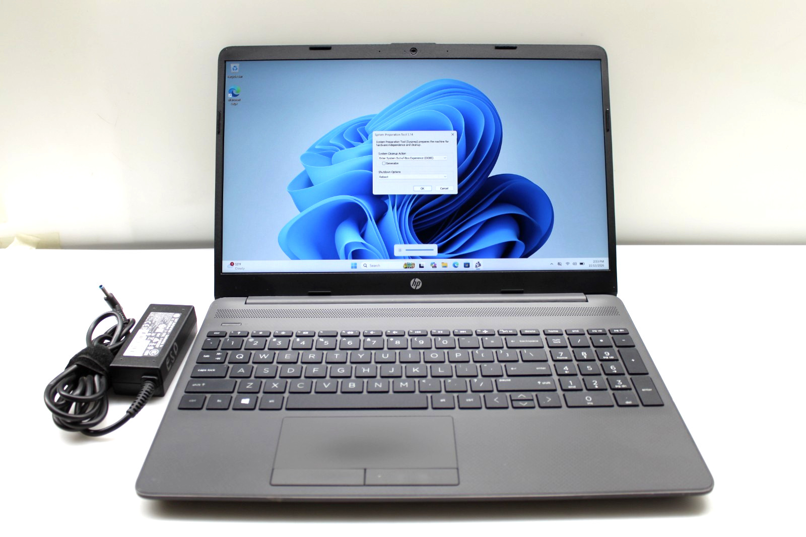 HP 250 G8 Notebook PC 15.6" | i5-1135G7 2.4GHz | 16GB RAM 256GB SSD | WIN 11 PRO