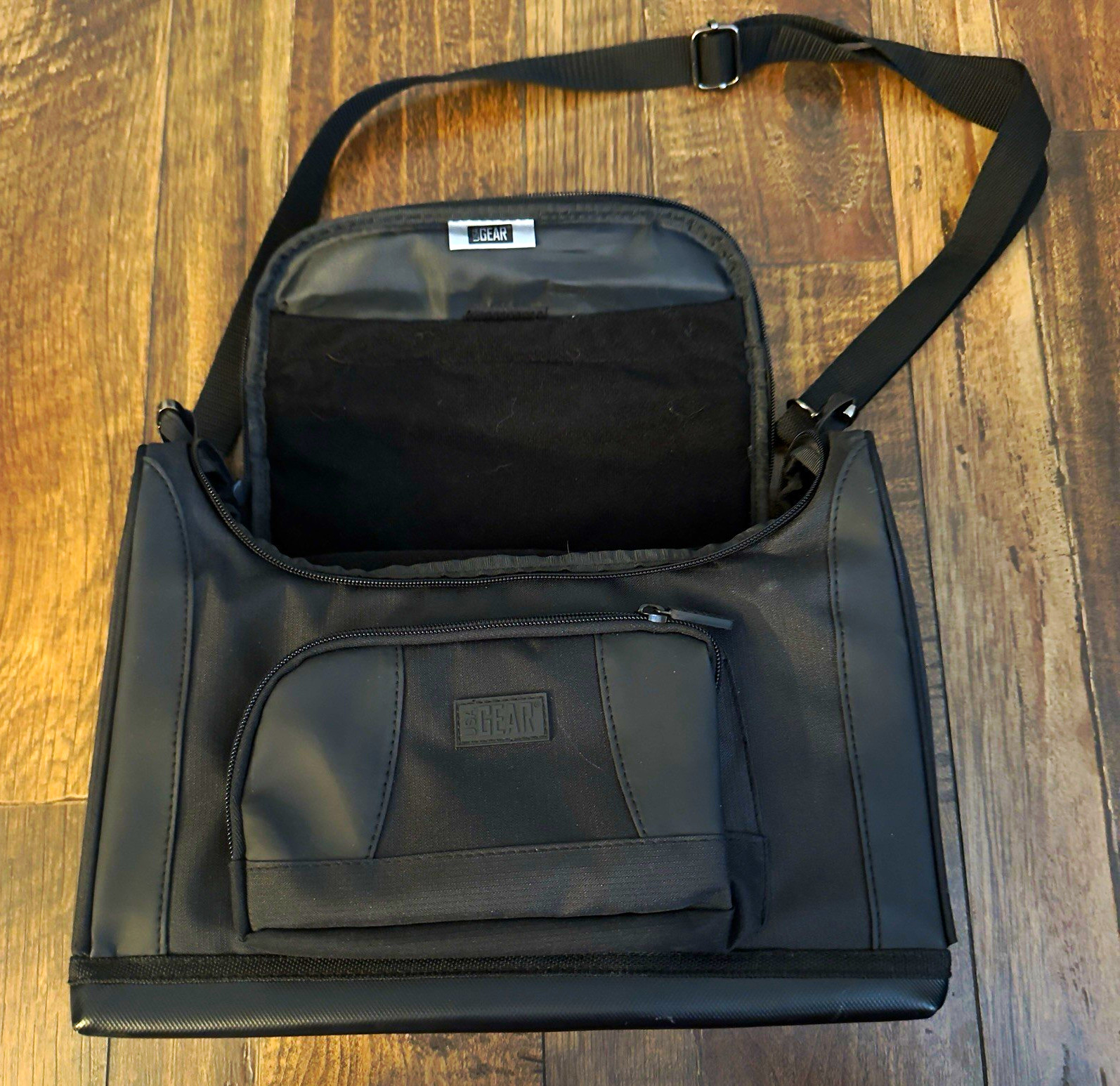 USA Gear S7 Pro Compact Tablet Messenger Bag Black Padded Shoulder Strap 10-11"