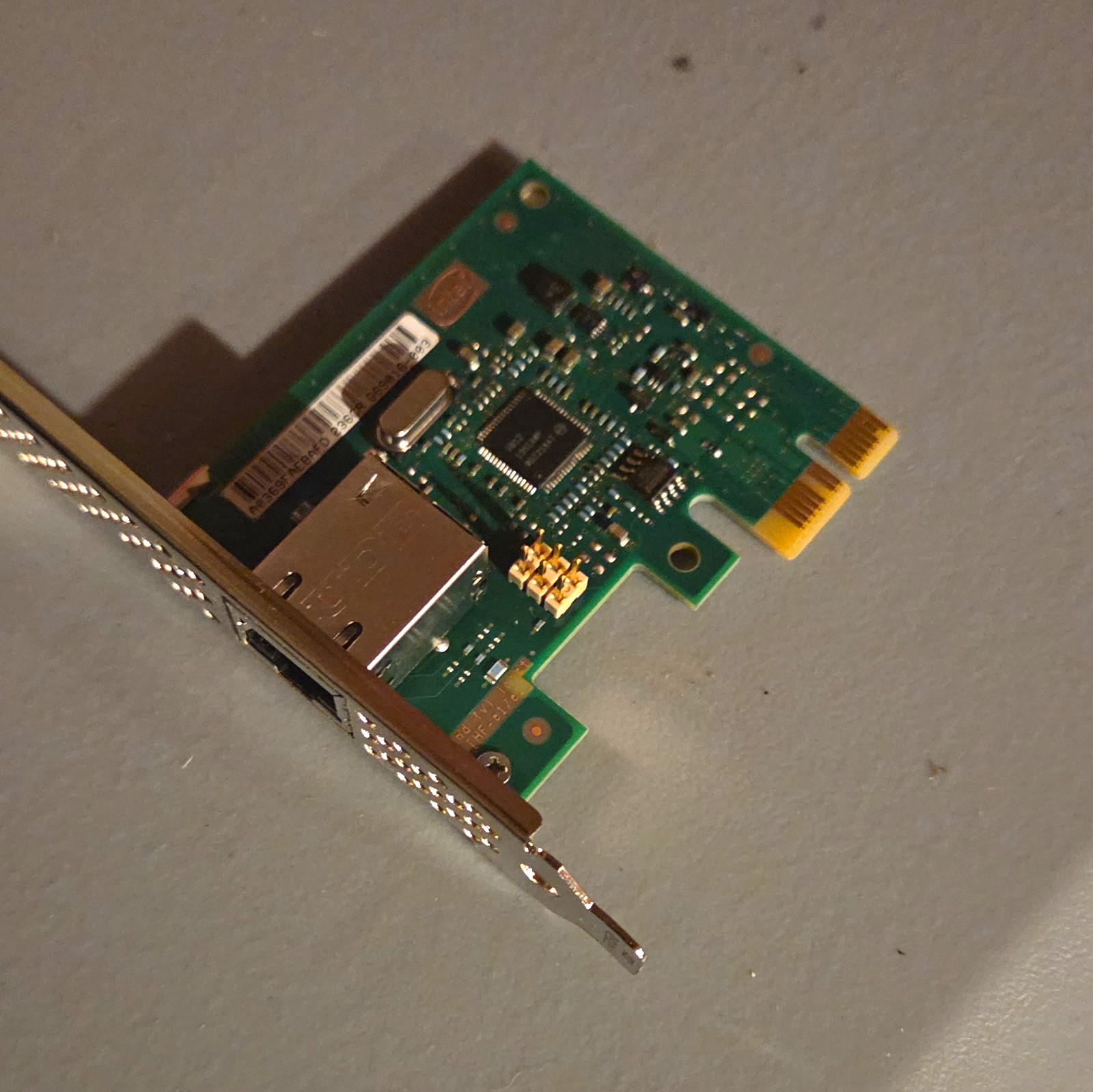 Intel I210-T1 PCIe x1 1Gbps Wired Ethernet RJ-45 Network Card 1-Port