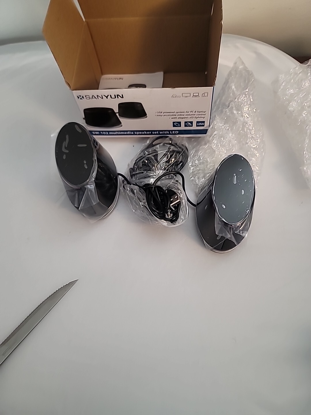 Sanyun SW-102 Multimedia Speaker Set w/ LED  NEW. Black In Color