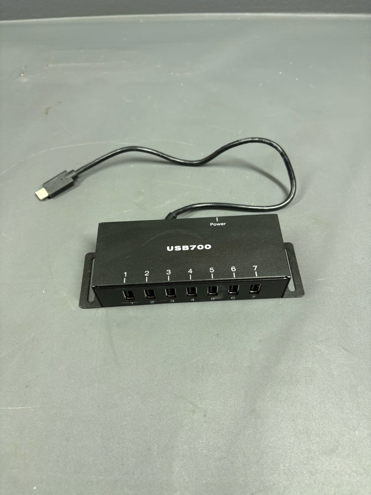 BrightSign USB700 7-Port Powered USB Hub - Industrial Grade for Digital Signage