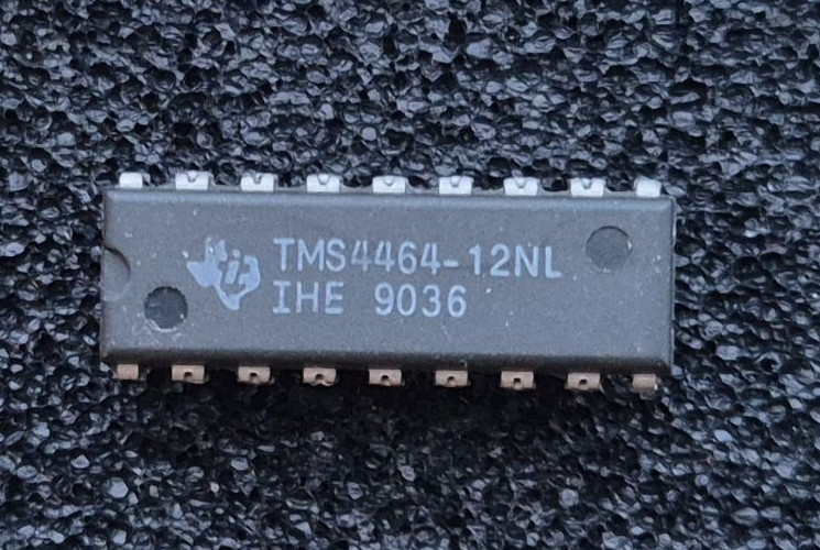 TMS4464-12NL Dynamic RAM Chip for Commodore 64 C64C – Flawless Working