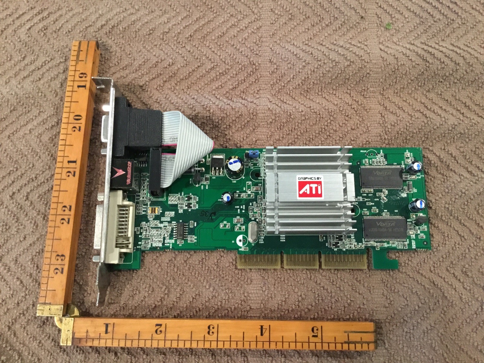 One ATI Visiontek 9250 Video Graphics Card Used