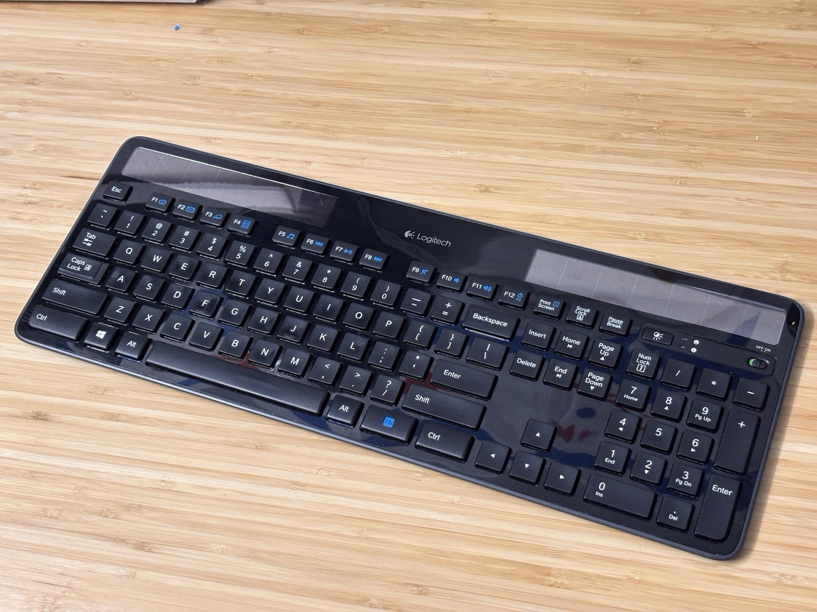 🌟 Logitech K750 Wireless Solar Keyboard - No Dongle